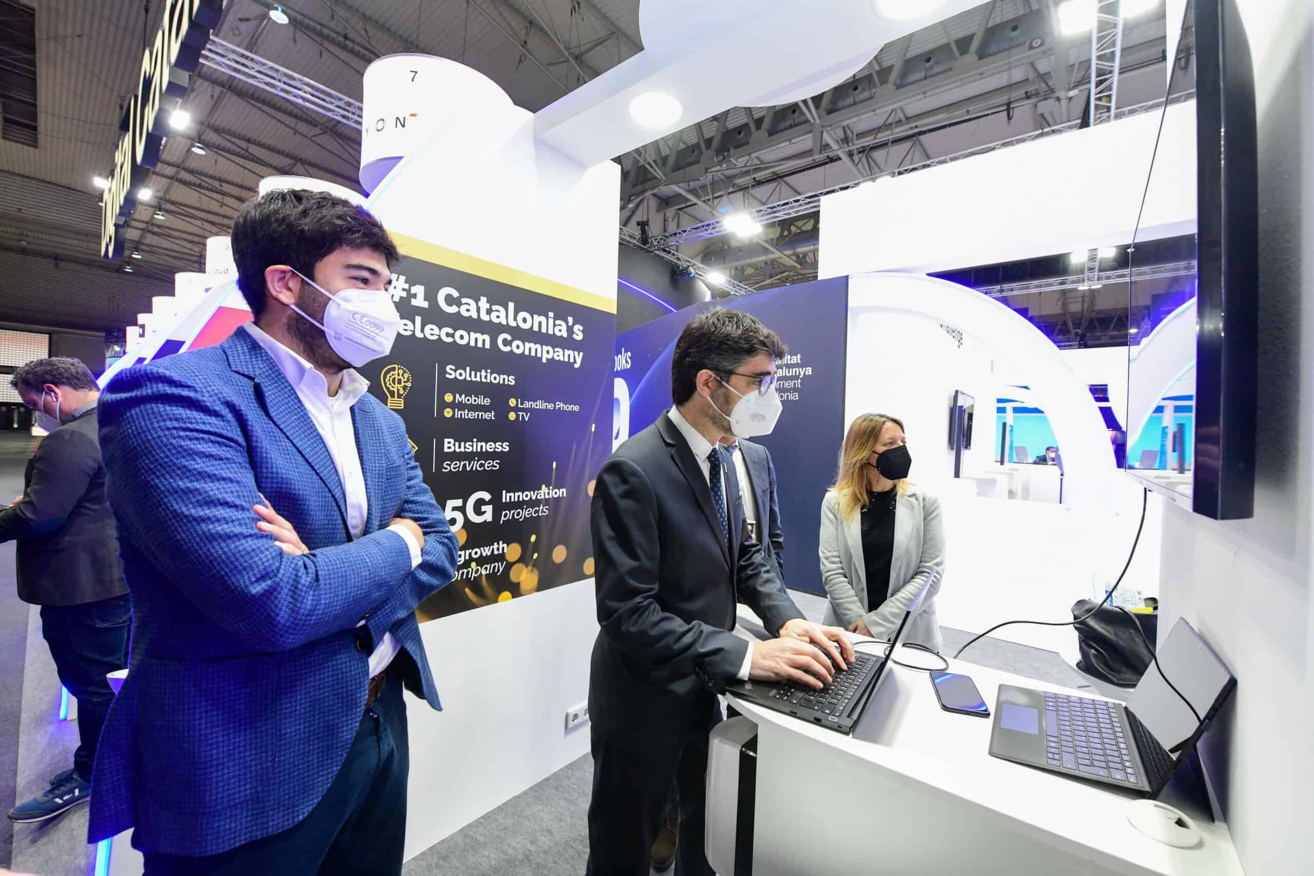 Jordi Puigneró, parlant amb la Laia